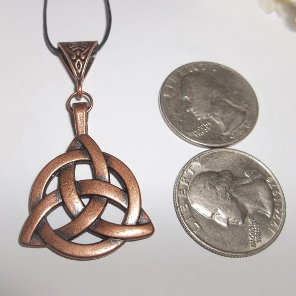 Celtic Knot Triquetra Necklace Pendant Charm Red Copper Adjustable Length C569 - Picture 2 of 9